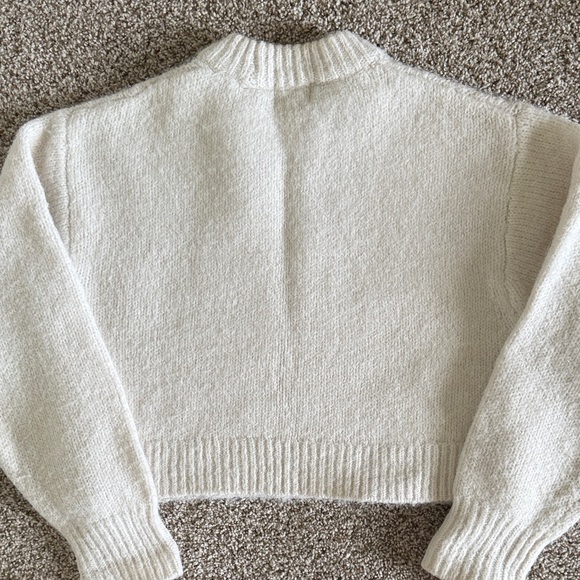 H&M Cream Crew Neck Sweater - Picture 3 of 4